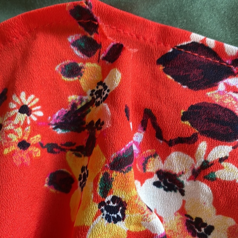 🚫SOLD🚫 Orange Floral Blouse 🧡🌻 - Picture 13 of 17